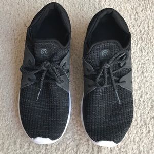 Champion Women’s size 8